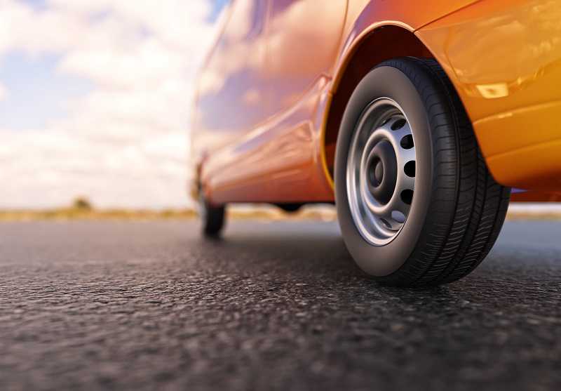 Auto en la pista